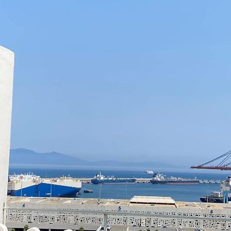 Appartement A Ksar Sghir En Face Du Terminal Passagers De Ferry Port Tanger Med 외부 사진